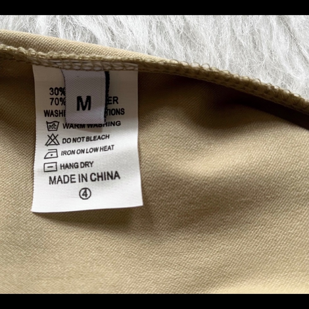 Khaki High Waist Slit Pants Size Medium NWOT - Picture 8 of 9